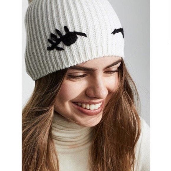 Kate Spade Winking Beanie Hat in Cream NWT - Picture 2 of 5